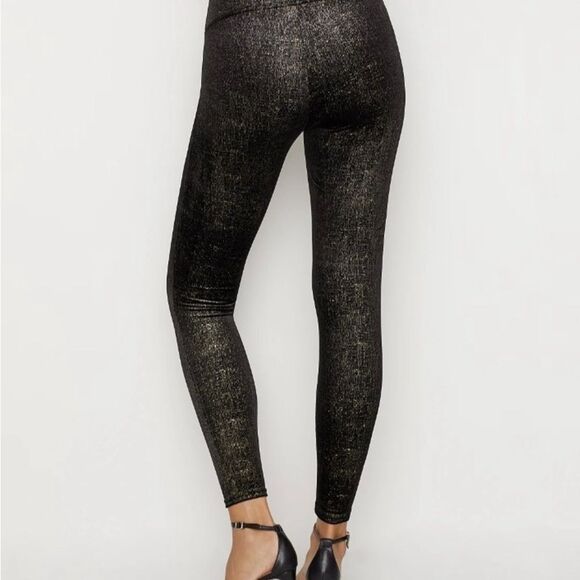 Spanx XS Velvet Shine Leggings black/gold SUPER Soft and top quality NWT - Picture 7 of 16